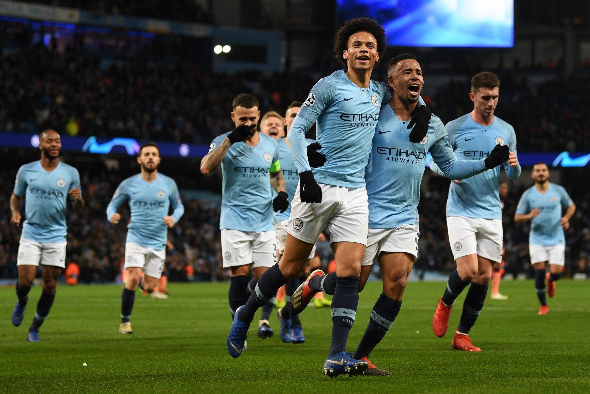 具竞争性的 具竞争性的